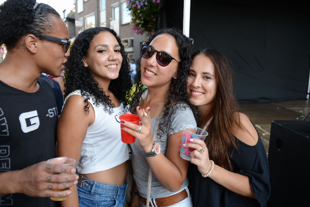 ../Images/Zomercarnaval Noordwijkerhout 2016 296.jpg